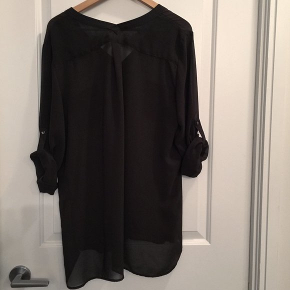 Women's Le Chateau Button Tab Sleeve Sheer dark gray Tunic Blouse Shirt - Picture 2 of 12